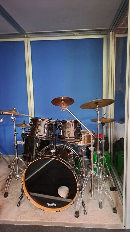 Drum kit